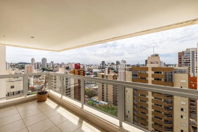 Imagem Elegante e repleto de detalhes que valorizam cada ambiente, este apartamento encanta pelo acabamento...
