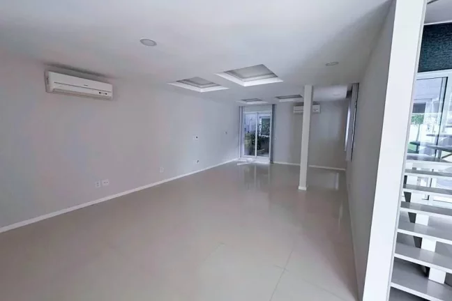 Imagem Casa de Condomínio com 6 Quartos para Alugar, 550 m² em Barra Da Tijuca - Rio De Janeiro