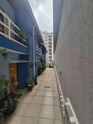 Imagem Sobrado em Villagio à Venda – 02 suítes e 02 vagas amplas - excelente local