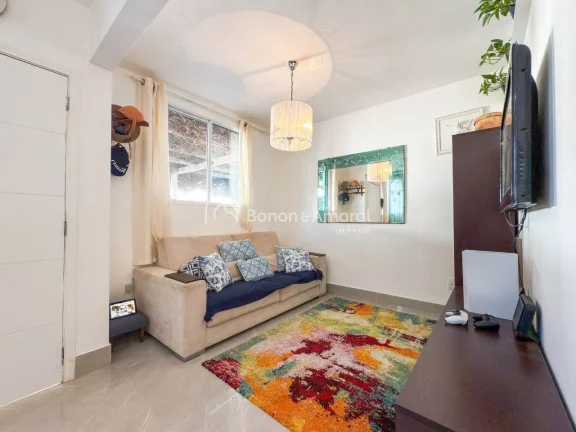 Imagem Esta charmosa casa, totalmente planejada e recém reformada, oferece conforto e praticidade para tod...