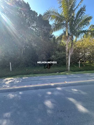 Imagem Terreno á venda com ótimo localização na Praia do Estaleiro em Balneário Camboriú.