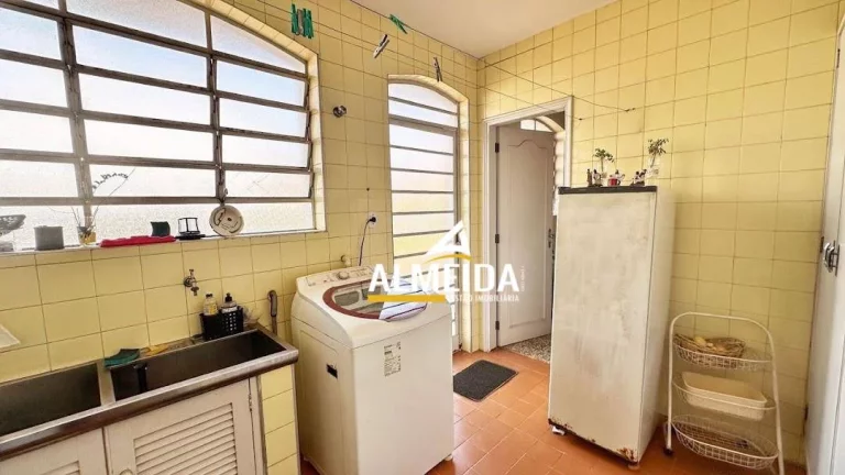 Imagem Casa com 3 dormitórios à venda, 234 m² por R$ 950.000,00 - Cidade Claret - Rio Claro/SP