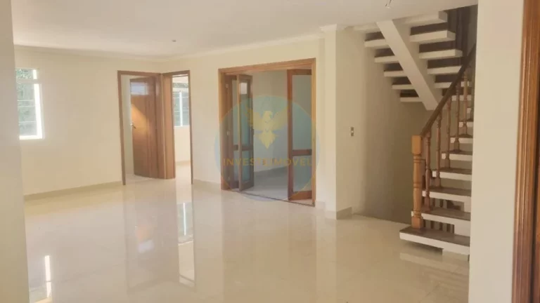 Imagem Casa em Condomínio a Venda no bairro Jardim San Ressore (caucaia do Alto) - Cotia, SP