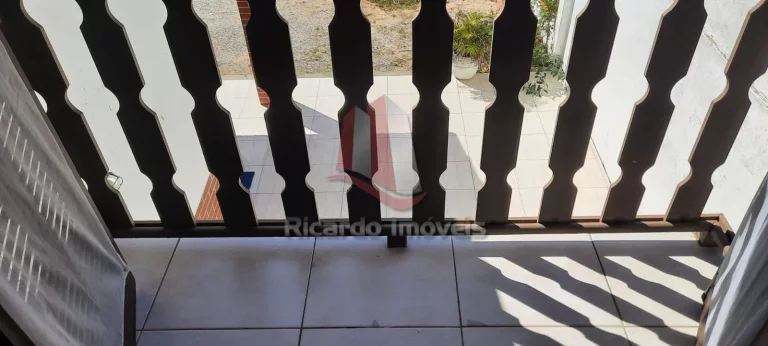 Imagem Casa Duplex em Condomínio c/ 3 Qtos ( 2 Suítes )