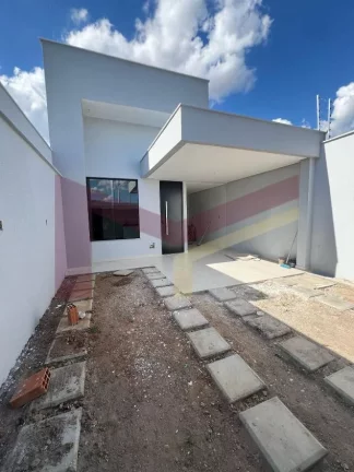Imagem CASA 3/4 SENDO UMA SUITE NA MANGABEIRA