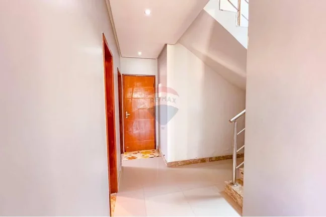 Imagem Casa com 4 Quartos à Venda, 