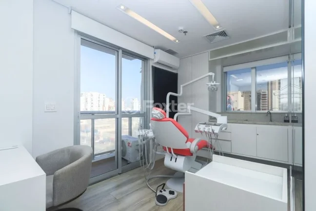Imagem Conjunto Comercial 42M², 2 Salas, 2 Banheiros, 1 Vaga, Sacada, Copa, Armários Cozinha, Banheiros, Área de Serviço, Split.