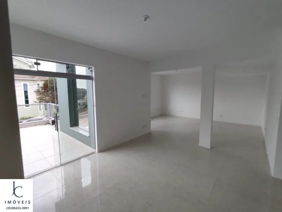 Imagem CASA RESIDENCIAL em SÃO LOURENÇO - MG, Vale dos Pinheiros