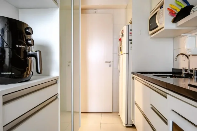 Imagem Apartamento 61M², 2Q, 1 Suíte, 2 Banheiros, 1 Vaga, Varanda Gourmet, Academia, Piscina, Churrascaria, Salão de Festas e Jogos, Playground, Depósito.