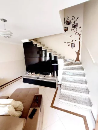 Imagem Sobrado com 2 dormitórios para alugar, 60 m² por R$ 3.135/mês - Utinga - Santo André/SP