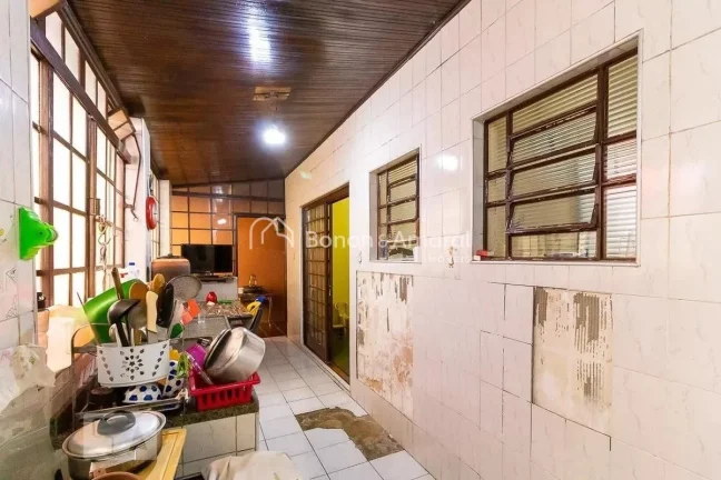 Imagem Esta incrível casa para comprar oferece 4 quartos impecáveis, proporcionando amplo espaço para fa...