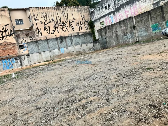 Imagem Área de 922m² no Centro de Embu das Artes: Venda por R$ 6.500.000