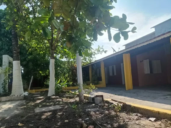 Imagem Casa para Venda em Itanhaém, Nossa Sra. do Sion, 4 dormitórios, 2 banheiros, 5 vagas