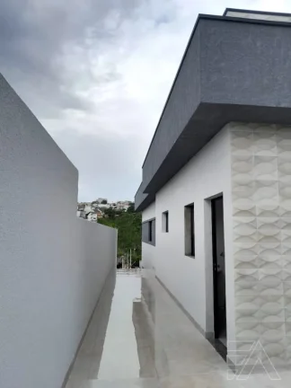 Imagem BELLA ATIBAIA. CASA TÉRREA, 03 DORMITÓRIOS.