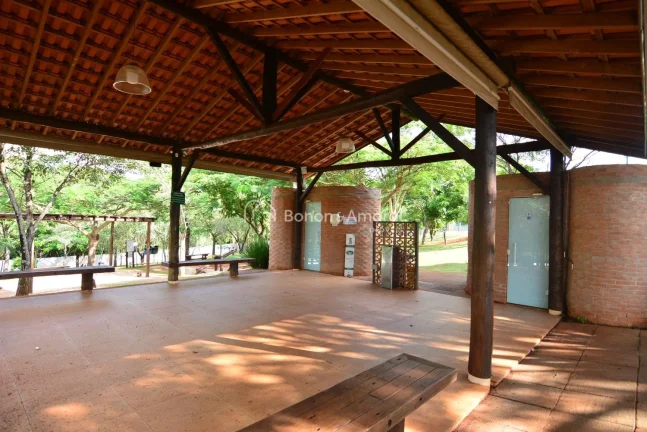 Imagem Sobrado com acabamento primoroso no Condomínio Manacás em Betel, Paulínia.
Condomínio em ótima ...