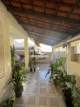 Imagem Casa com 5 quartos, 3 banheiros, 180 m², 1 suíte com closet e 2 vagas. Agende sua visita!