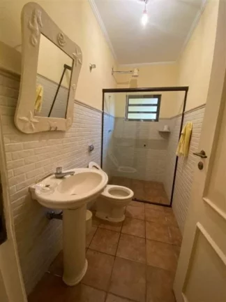 Imagem CASA COM 180 m² - -