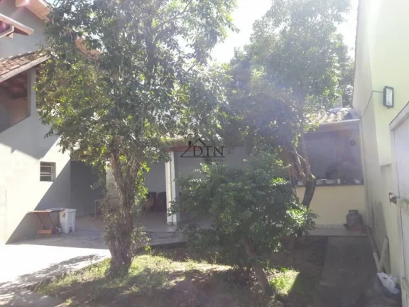 Imagem Casas e 2 salões - Bairro Massaguaçu - Caraguatatuba