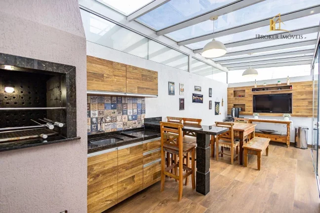 Imagem Sobrado TRIPLEX SEMIMOBILIADO com 4 quartos à venda, 186 m² por R$ 1.300.000,00 - Campina do Siqueira - Curitiba/PR