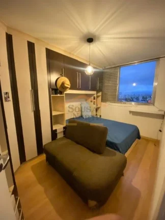 Imagem Apartamento, 62m², dispõe de 2 dormitórios, 1 banheiro, sala para dois ambientes, armários na co...