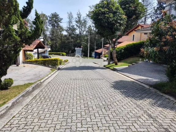 Imagem Casa à venda na Granja Viana – 3 dormitórios, 1 suíte !
