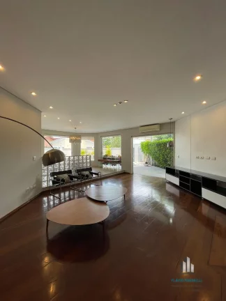 Imagem Casa em Condomínio de Alphaville para Locação com 4 Suítes e 4 Vagas