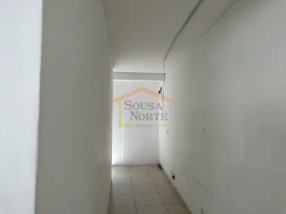 Imagem Sala comercial com 88 m², 2 banheiros e duas entradas independentes. Atualmente subdividida em duas...