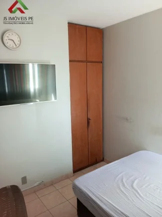 Imagem Apartamento à venda em Jaboatão dos Guararapes-PE, bairro Candeias, 3 quartos, 2 salas, 2 banheiros, 70m² de área. Aproveite!