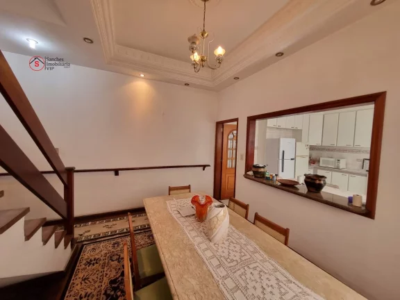 Imagem Casa belíssima na Mooca, 277m, 3 andares, com espaço gourmet, 4 quartos sendo 2 suítes, vaga para 3 carros