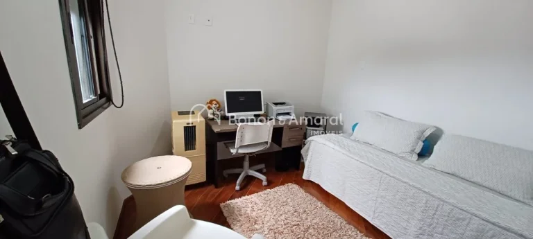 Imagem Apartamento à venda no Jd.lamboyant, 3 quartos e 1 suíte

Aconchegante, arejado, iluminado e em ó...