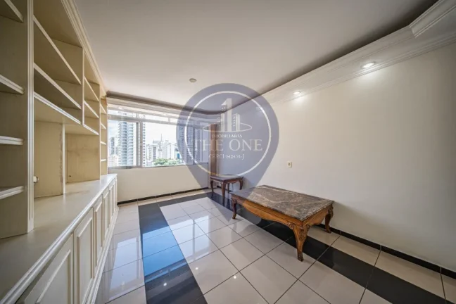 Imagem Imperdível Apartamento à Venda na Vila Mariana, São Paulo-SP: 4 Quartos, 1 Suíte, 2 Salas, 2 Banheiros, 1 Vaga, 126m².
