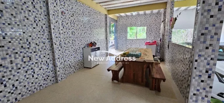 Imagem Sítio com 20.000m² e Casa Charmosa de 140m², 2 Quartos, 2 Tanques de Peixe e Área de Plantação Extensa. Ideal para quem busca tranquilidade e produtividade.
