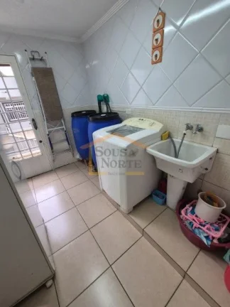Imagem Sobrado em perfeito estado com 160m² de área construída, 3 dormitórios amplos, sendo 1 suíte co...