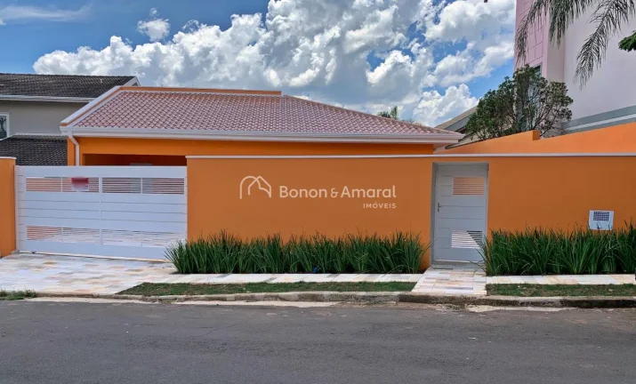 Imagem Casa à venda, em condomínio, Parque Xangrilá, Campinas, 4 quartos.
Casa térrea, 4 quartos, sendo...