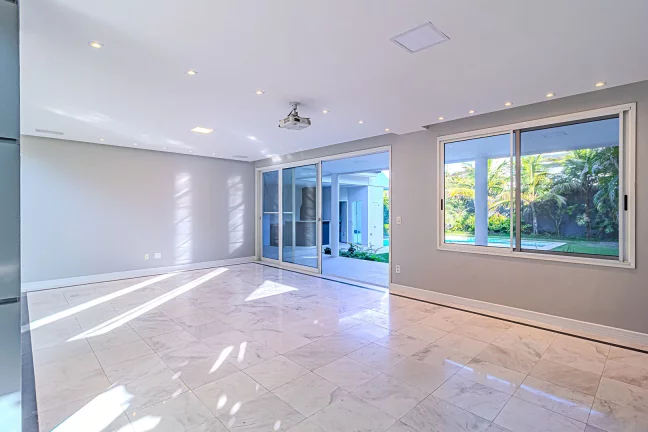 Imagem Casa à venda no condomínio CRYSTAL LAKE - 6 quartos por R$ 4.750.000,00 - Barra da Tijuca, Rio de Janeiro - RJ