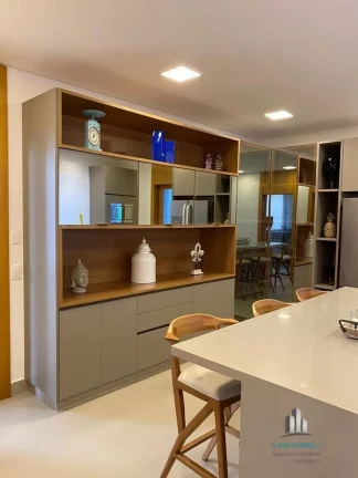 Imagem Villa Solaia Belíssima Casa de 575m² com 4 Suítes e 6 Vagas de Garagem