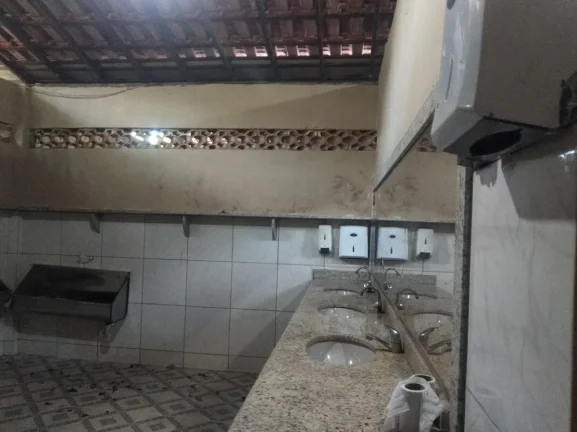 Imagem Oportunidade para Investidor para Venda em Duque de Caxias, Centro, 3 dormitórios, 2 suítes, 2 banheiros, 5 vagas
