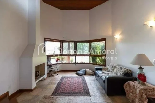 Imagem Excelente casa no Jd. Botânico.
Muito bem localizada.
Térrea, Área construída: 420 m²
- Living ...