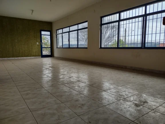 Imagem Imóvel à venda em Atibaia  Ideal para comércio ou moradia