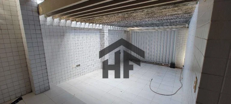 Imagem Casa Comercial para alugar ou vender, com 9 salas, localizada em Casa Forte, Recife - Pernambuco