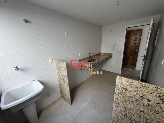 Imagem Apartamento com 2 dormitórios à venda, 53 m² por R$ 479.000 - Palmeiras - Cabo Frio/RJ