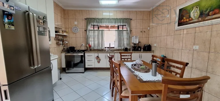 Imagem Casa à venda em Jundiaí-SP, Jardim Ermida II: 3 quartos, 3 suítes, 1 sala, 2 vagas de garagem, 190m².