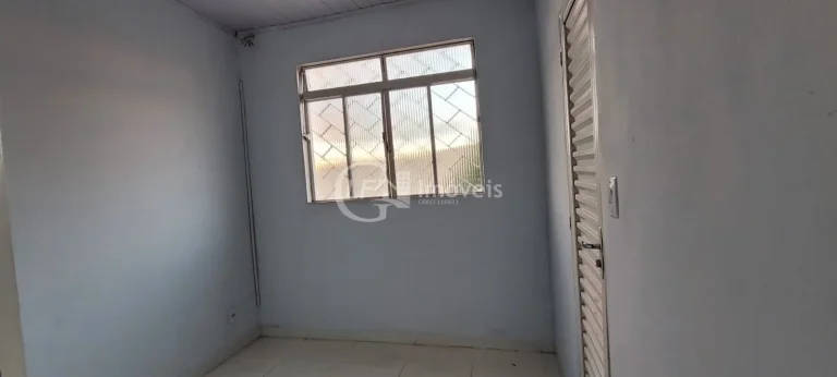 Imagem Casa Comercial para Locação no Bairro Amambaí em Campo Grande-MS: 6 Salas, 7 Banheiros, 20 Vagas de Garagem e 250m² de Área.