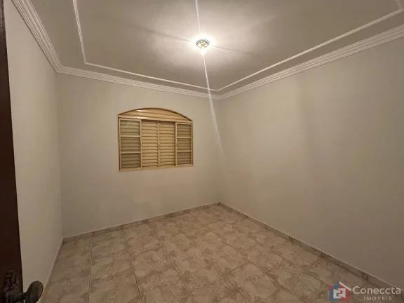 Imagem Casa à Venda em Patos de Minas - 3 Quartos, Suíte e 1 Vaga de Garagem
