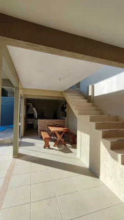Imagem Casa com 3 dormitórios sendo 1 suíte e 2 vagas de garagem no bairro são Judas Itajai/SC