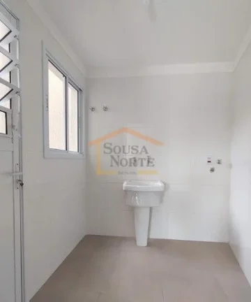 Imagem Casa em condomínio residencial, no 1º andar, sem quintal, composta por 2 dormitórios, ambos com s...