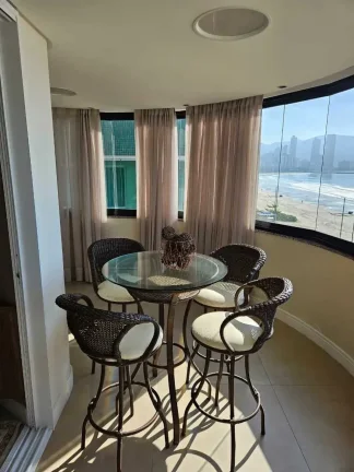 Imagem Apartamento frente mar com 3 dormitórios sendo 1 suíte e 1 vaga de garagem no Centro de Itapema
