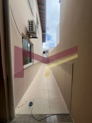 Imagem Casa 4/4 sendo um suite no Vila di Napoli