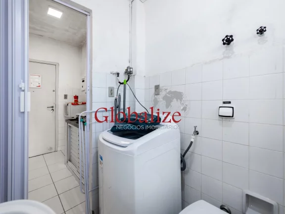 Imagem Apartamento mobiliado, frente mar para locação em Santos por $ 2.200,00 Pacote.
