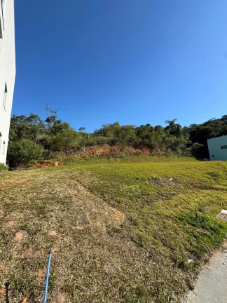 Imagem Terreno com 382,51m² em condomínio fechado no bairro Nova Esperança em Balneário Camboriú